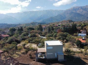 Casa de 4 ambientes, Cerro de Oro · Casa Familiar con Parque y Vista a La Montaña – Cerro de Oro
