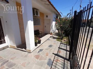 Casa · 200m² · 4 Ambientes · 2 Cocheras · Casa Venta 4 Ambientes y 2 Cocheras Wilde