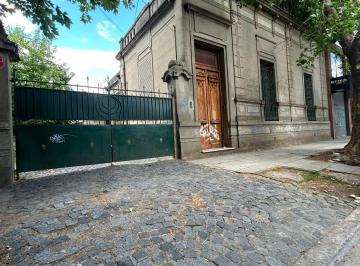 Casa · 360m² · 6 Ambientes · Excelente Inmueble en Plena Zona Comercial de Escobar