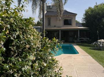 Casa de 7 ambientes, Carmen de Areco · Casa Quinta en Zona Urbana. - Carmen de Areco.