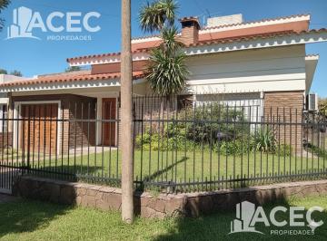 Casa · 340m² · 6 Ambientes · 1 Cochera · Venta - Casa - Pasaje Cuatro Esquinas - Carmen del Sauce - Prov. Santa Fe