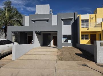PH · 110m² · 4 Ambientes · 2 Cocheras · En Venta | Duplex en Venta de 3 Dorm. | B La Catalina | Seguridad 24hs