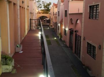Departamento · 80m² · 3 Ambientes · 1 Cochera · Venta Triplex Lomas de Zamora 80 m²