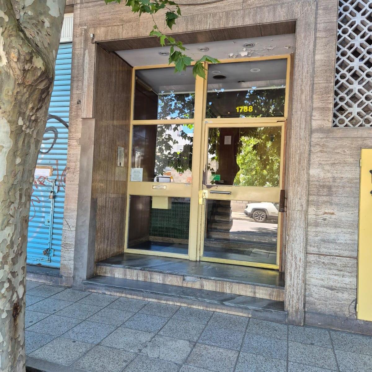 Depto 3 amb, 75m² en Centro — 2 dorm, 1 baño