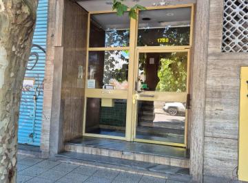 Departamento · 55m² · 2 Dormitorios · Venta de Departamento 3 Ambientes Centro