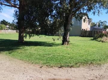 Terreno · 400m² · Oport! Lote en Venta - Acantilados - Excelente Ubicacion.