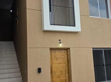 Departamento de 3 ambientes, Maipú · Departamento Planta Alta a Estrenar!