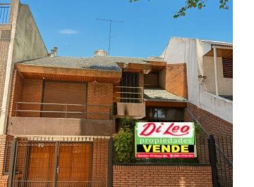 Casa de 4 ambientes, Liniers · Chalet en Venta en Liniers