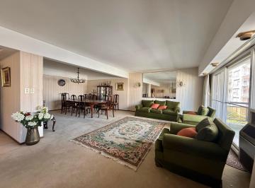 Departamento · 259m² · 7 Ambientes · 1 Cochera · Departamento Venta, Centro, Cuatro Dorm., con Balcon, Cochera y Amenities