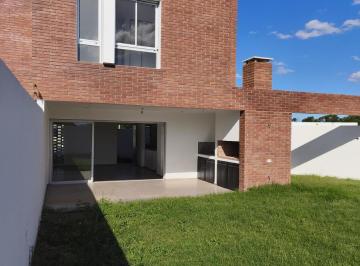 PH · 285m² · 3 Dormitorios · 2 Cocheras · Duplex en Comarca de Allende de 3 Dorm.
