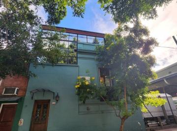 Casa de 5 ambientes, Parque Chacabuco · Casa Lote Propio - Reciclada a Nuevo - Subte "E"