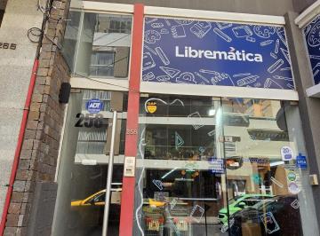 Foto · Oficina Amplia con Recepción Ideal Uso Educativo o Profesional