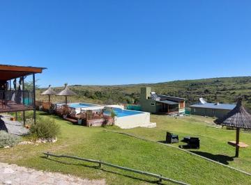 Hotel · 366m² · 14 Ambientes · Venta de Complejo de Cabañas en Villa Giardino