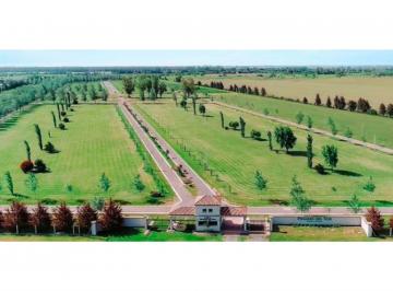 Terreno · 937m² · En Esquina Country Pinares del Sur. 937 m. Piñero/alvear.