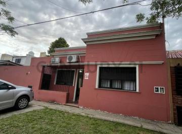 Casa · 100m² · 5 Ambientes · 2 Cocheras · Casa en Venta 3 Dorm. en Villa Elvira, La Plata