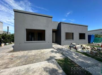 Casa · 160m² · 5 Ambientes · 2 Cocheras · Casa en Venta en Una Planta en El Barrio El Canton Islas Escobar