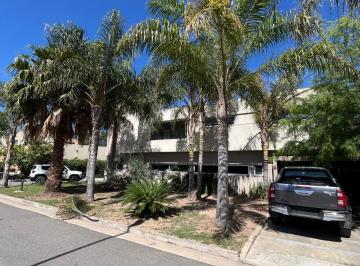 Casa · 891m² · 6 Ambientes · 4 Cocheras · Casa - Jardín Inglés