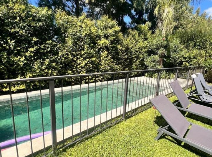 Casa · 252m² · 4 Ambientes · 3 Cocheras