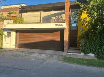 Casa de 5 ambientes, La Plata · Casa en Venta