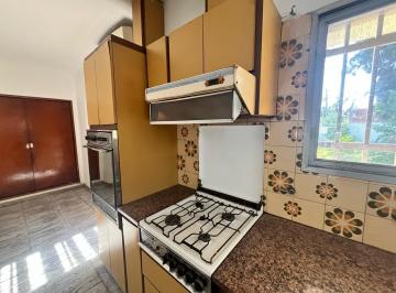 Casa · 210m² · 7 Ambientes · 3 Cocheras · Argüello Casa en Venta en Una Planta Tres Dorm. Dos Baños a m del Cpc R/m