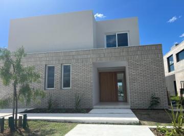 Casa · 267m² · 6 Ambientes · Casa en Venta en Laguna Grande, Villanueva, Tigre