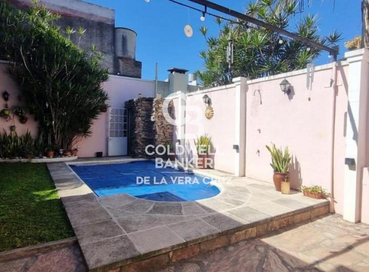 Casa · 190m² · 7 Ambientes · 1 Cochera