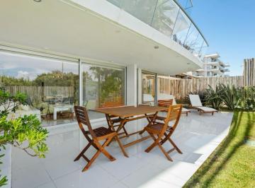 Departamento · 90m² · 3 Ambientes · 1 Cochera · Departamento 3 Ambientes en Planta Baja con Jardín Propio y Cochera en Bikini Beach