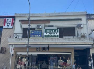 Oficina comercial · 170m² · 7 Ambientes · Piso Entero en Alquiler Moron Centro