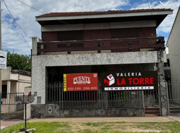 Casa de 4 ambientes, Lomas de Zamora · Casa de 4 Ambientes con Amplio Lote, Galpón y Entrada Para Varios Vehículos