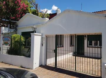 Casa de 7 ambientes, San Isidro · Chalet de Categoria 4 Dorm - Amplio Patio - Galeria - Excelente Ubic.