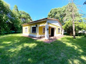 Quinta vacacional · 70m² · 3 Ambientes · 1 Cochera · Casa Quinta en Venta. 3 Ambientes. Sup. de 1.523 m² Totales. Zárate