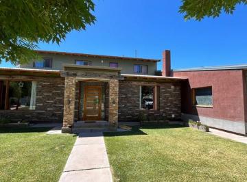 Casa de 6 ambientes, San Rafael · Residencia de Categoría Barrio Privado Las Paredes San Rafael Mendoza