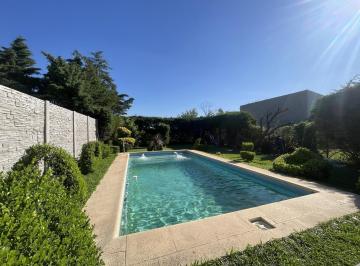 Casa · 75m² · 3 Ambientes · 1 Cochera · Casa en Venta, Roldan