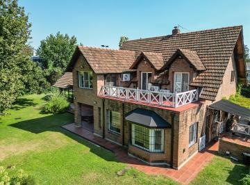 Casa · 600m² · 9 Ambientes · 6 Cocheras · Casa en Venta en Lomas de San Isidro