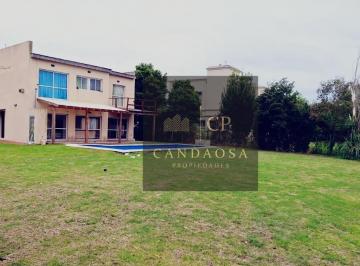 Casa · 150m² · 4 Ambientes · 4 Cocheras · Casa en Venta en Barrio San Francisco