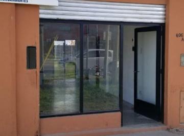 Departamento de 1 ambiente, La Plata · Alquiler - Local/monoambiente 137 E/ 525 y 526