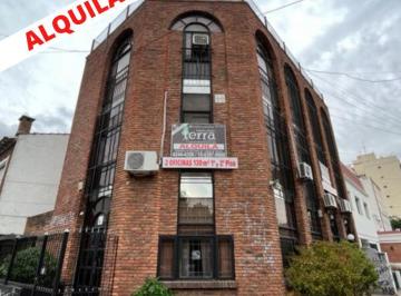 Oficina comercial · 130m² · 5 Ambientes · Oficinas Amplias y Luminosas