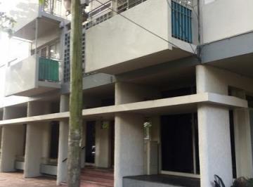Departamento · 45m² · 2 Ambientes · 2 Amb a m de La Avda - a 5 del Fcgr y de Escalada Ctro - Venta Directa - Apto Credito!