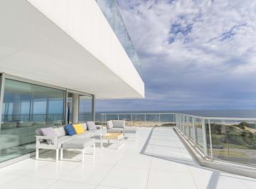 Departamento · 543m² · 6 Ambientes · 6 Cocheras · Penthouse en Venta en Playa Brava – 5 Suites, Terraza 360° Frente Al Mar, Piscina y Jacuzzi Privado