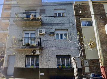 Departamento · 70m² · 3 Ambientes · Excelente 3 Amb - Bajas Expensas - Inmejorable Ubicación - Apto Credito!