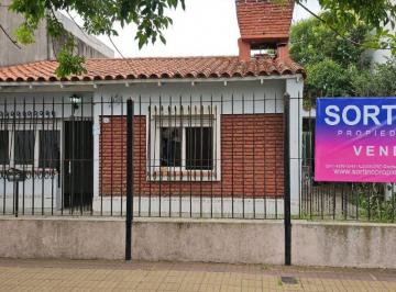 Casa de 3 ambientes, Lomas de Zamora · Miguel Cane 1382 - Casa a Refaccionar Patio Trasero y Espacio Verde