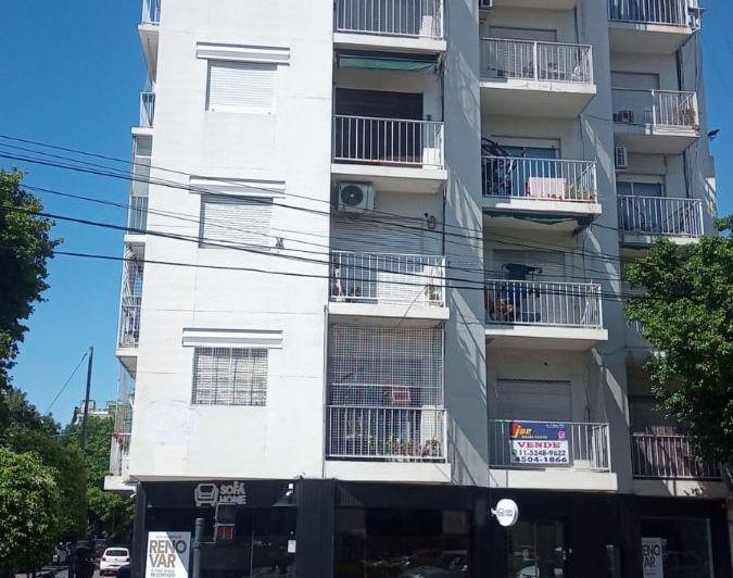 2 Amb. Balcon a Av San Martin