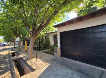 Casa de 5 ambientes, Capilla del Rosario · Casa en Venta – Calle Cacique Estévez, Casi Los Tilosvillanueva, Guaymallén | Apta Credito