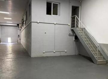 Bodega-Galpón · 490m² · 7 Ambientes · Depósito en Villa Gobernador Udaondo