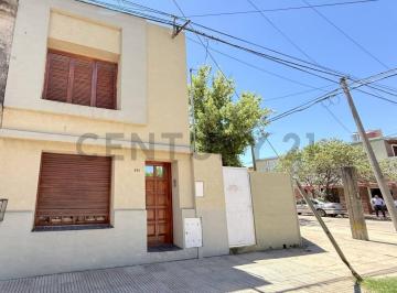 Casa · Casa en Esquina Premium en Venado Tuerto – Apta Crédito.