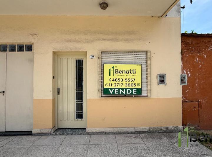 Departamento en Alquiler Dos Ambientes Al Frente con Patio