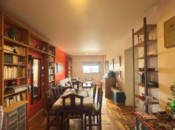 Departamento · 83m² · 4 Ambientes · Depto. Semi Piso de 4 Ambientes Muy Luminoso con Lavadero y Toilette - Villa Crespo