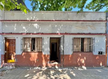 Casa de 7 ambientes, Lanús · Venta de Casa con 3 Departamentos en Block S/ Lote 8,66 X 41,45 m - Ideal Inversor