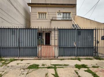 PH de 3 ambientes, Avellaneda · PH 3 Ambientes en Planta Baja con Cochera y Patio