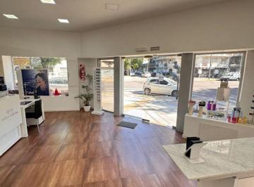 Local comercial en Venta · Excelente Local en Esquina - 100 m² - Villa Pueyrredón